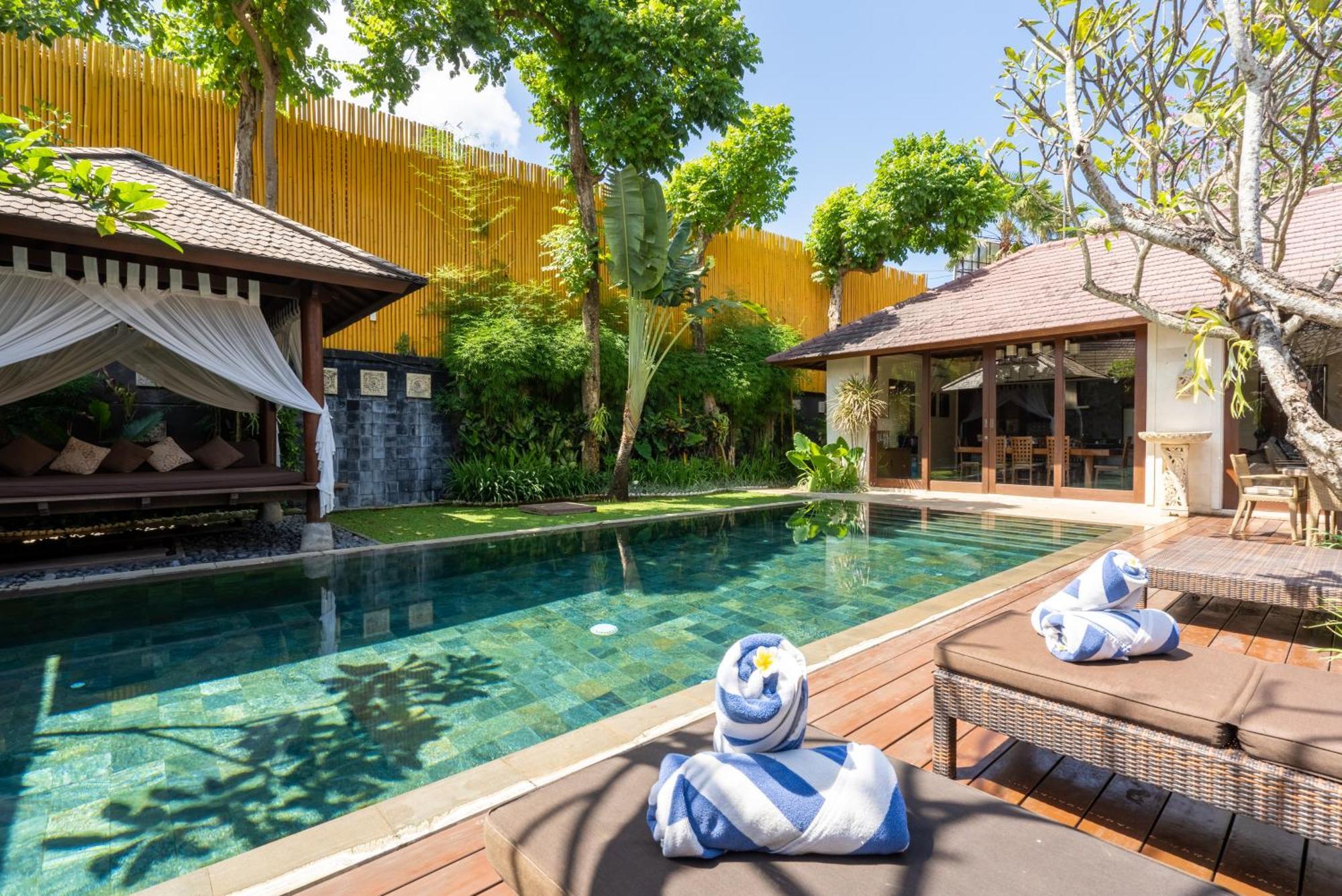 ดิ อากาชา ลักชัวรี วิลลา Hotel เซมินยัค ภายนอก รูปภาพ